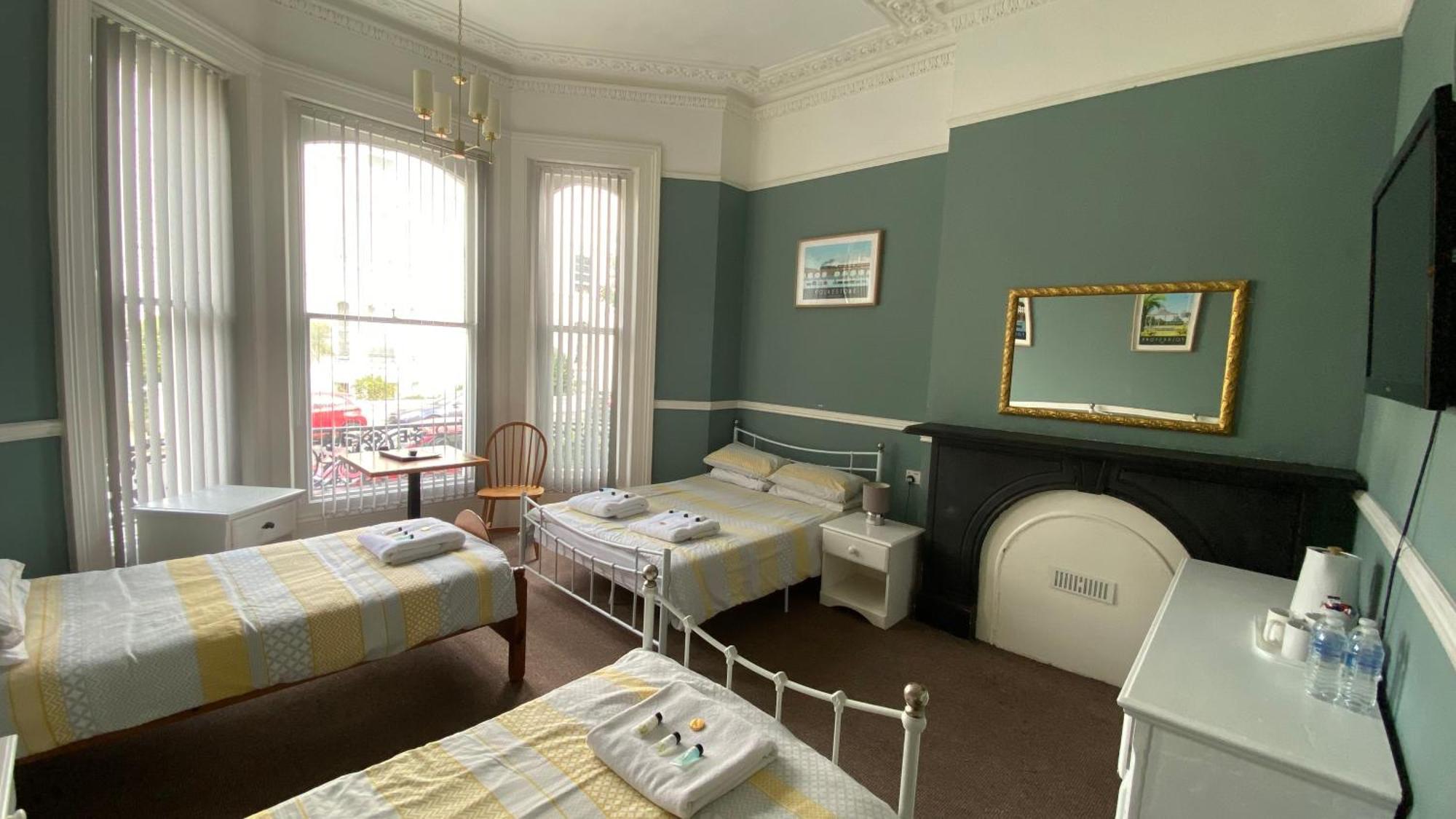 Westward Ho Hotel Folkestone Buitenkant foto