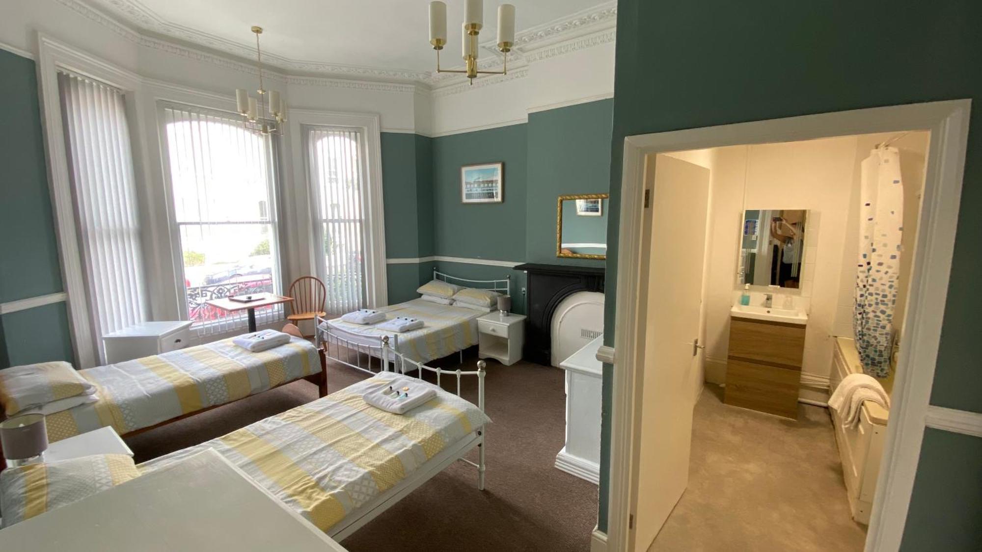 Westward Ho Hotel Folkestone Buitenkant foto
