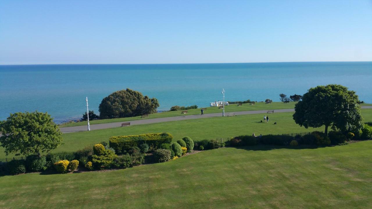 Westward Ho Hotel Folkestone Buitenkant foto