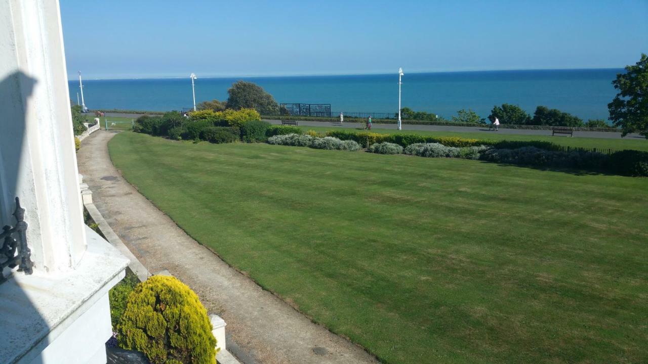 Westward Ho Hotel Folkestone Buitenkant foto