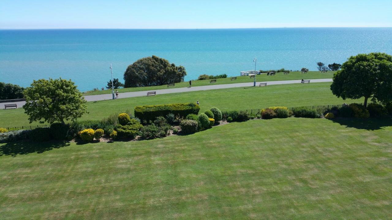 Westward Ho Hotel Folkestone Buitenkant foto