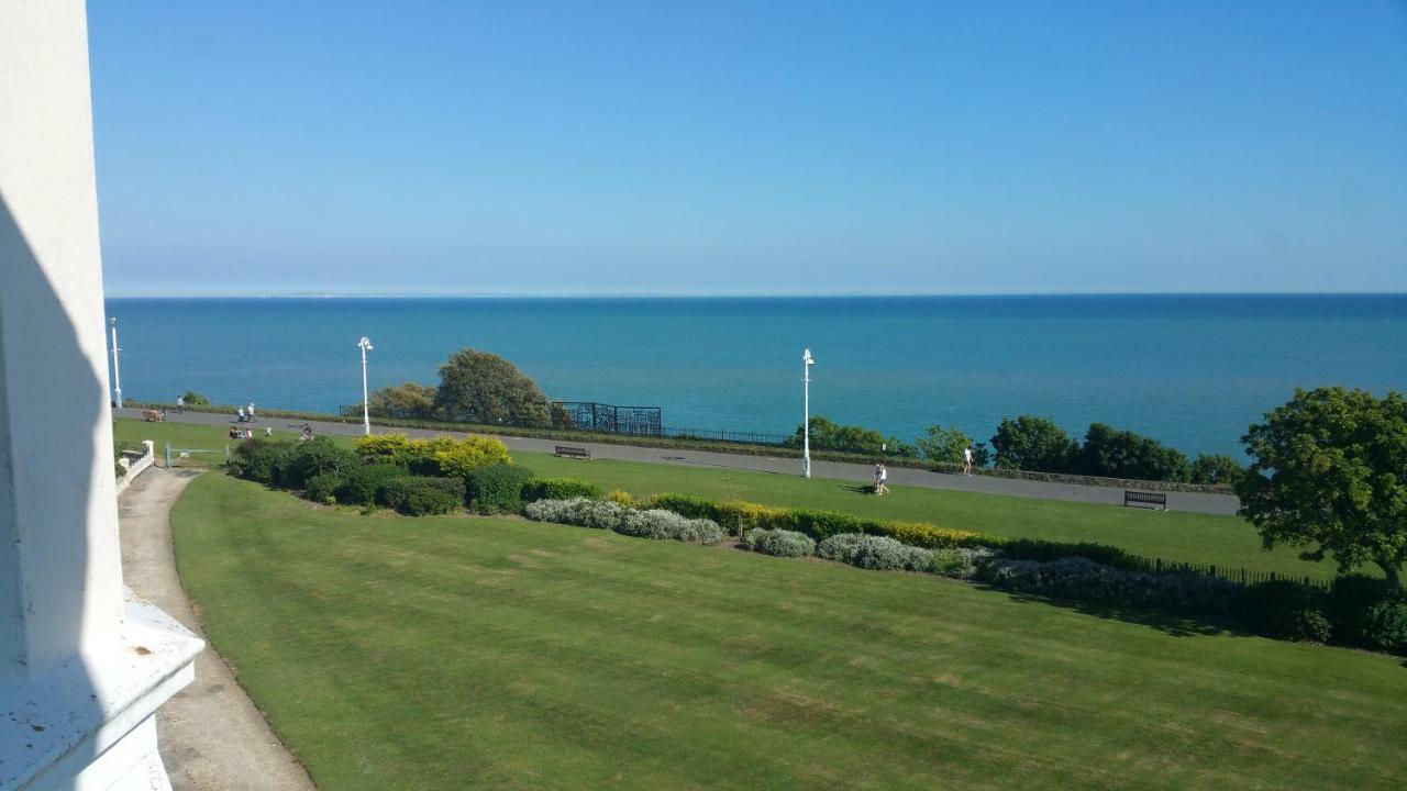 Westward Ho Hotel Folkestone Buitenkant foto
